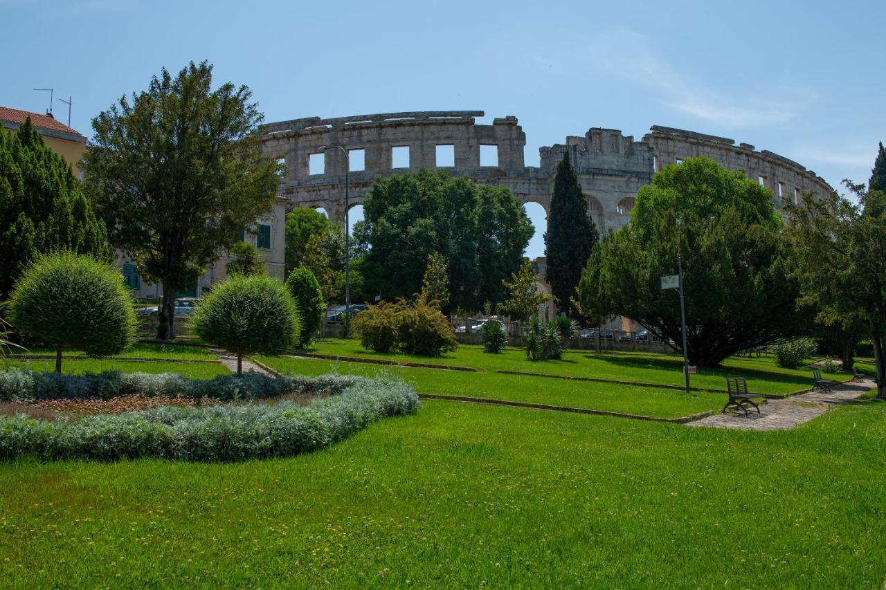 Family & Friends Pula - Top Floor - Free Parking Luaran gambar