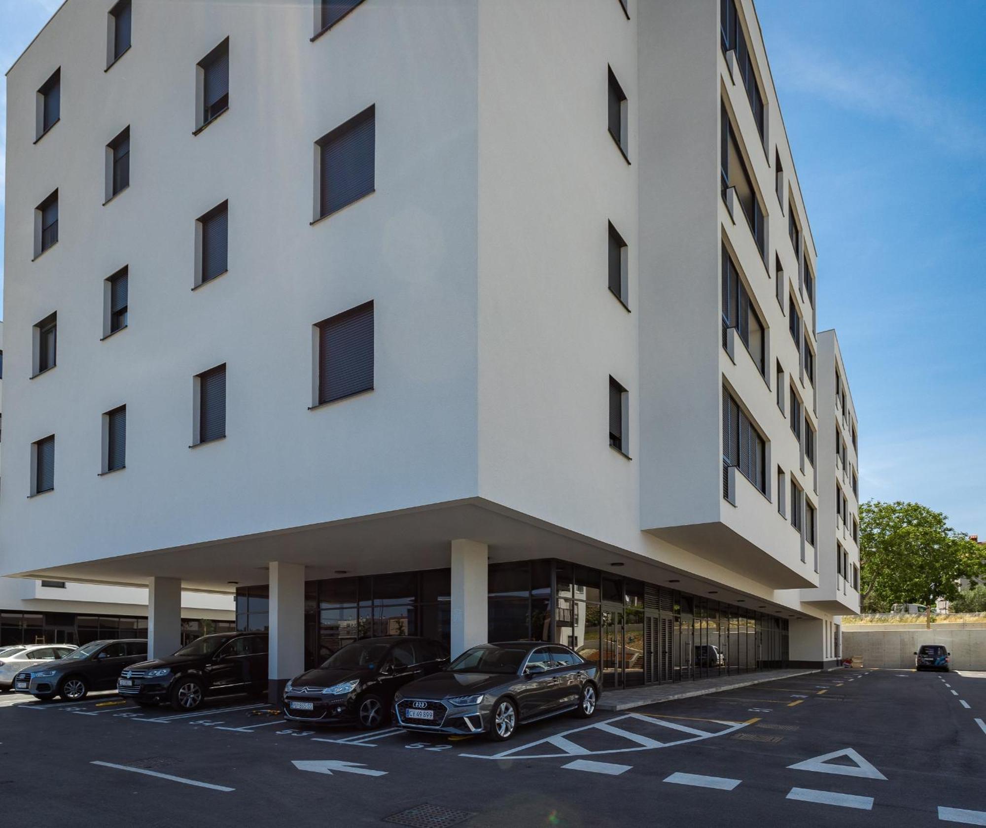 Family & Friends Pula - Top Floor - Free Parking Luaran gambar